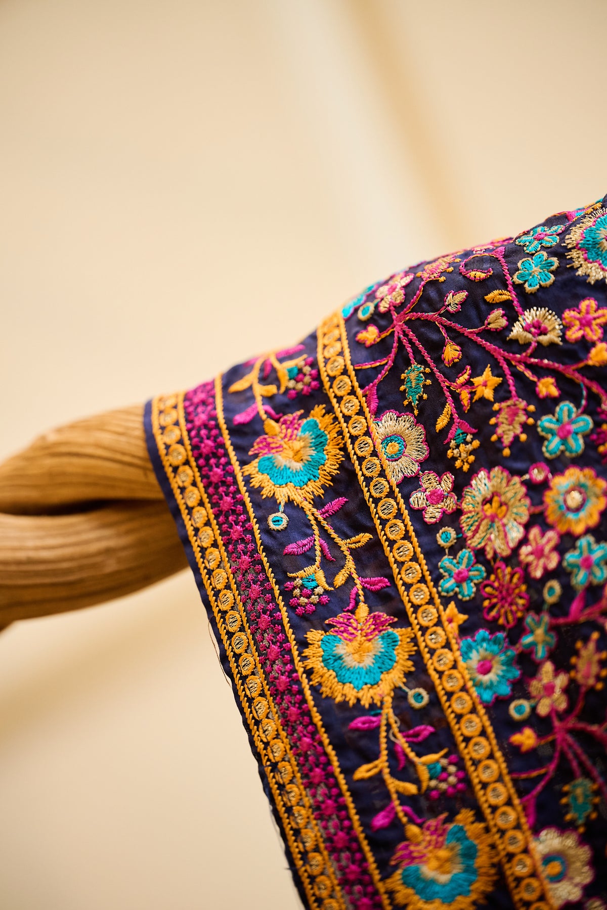SHL 02. Gulnaksh