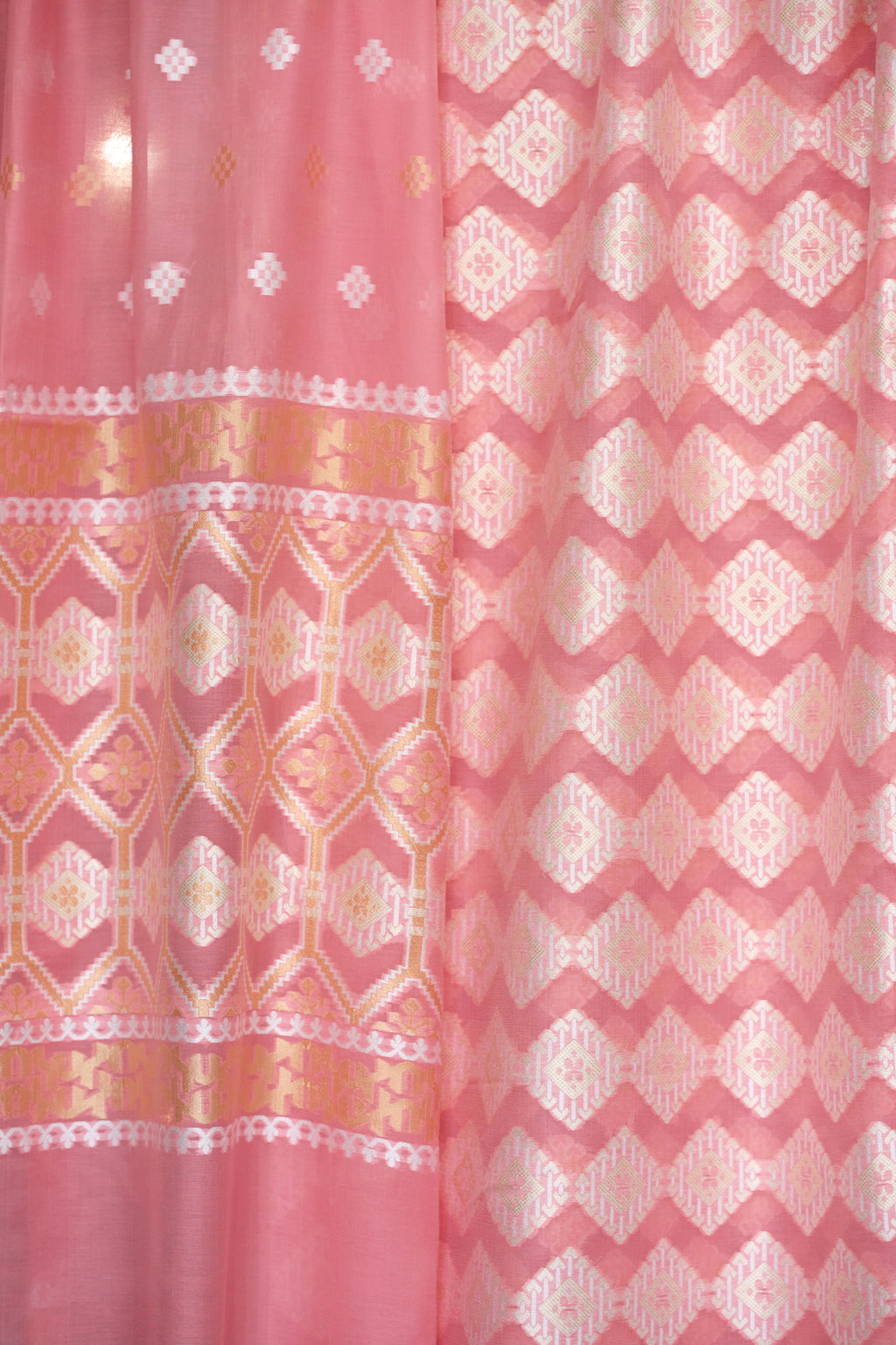 3PC 66. Coral