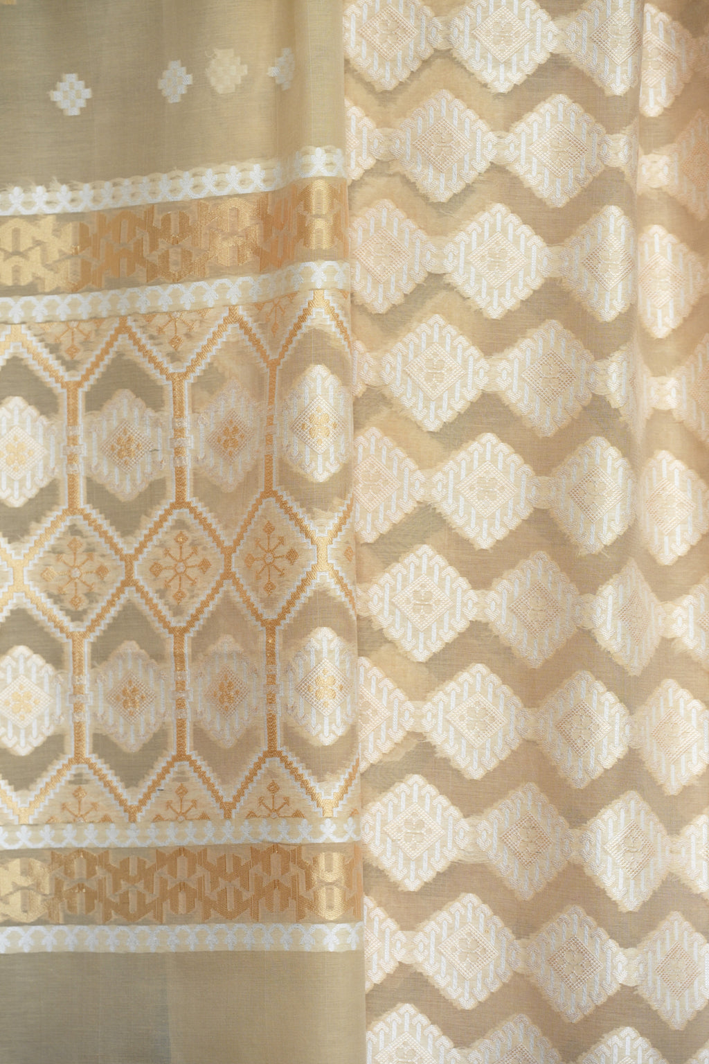 3PC 66. Gold