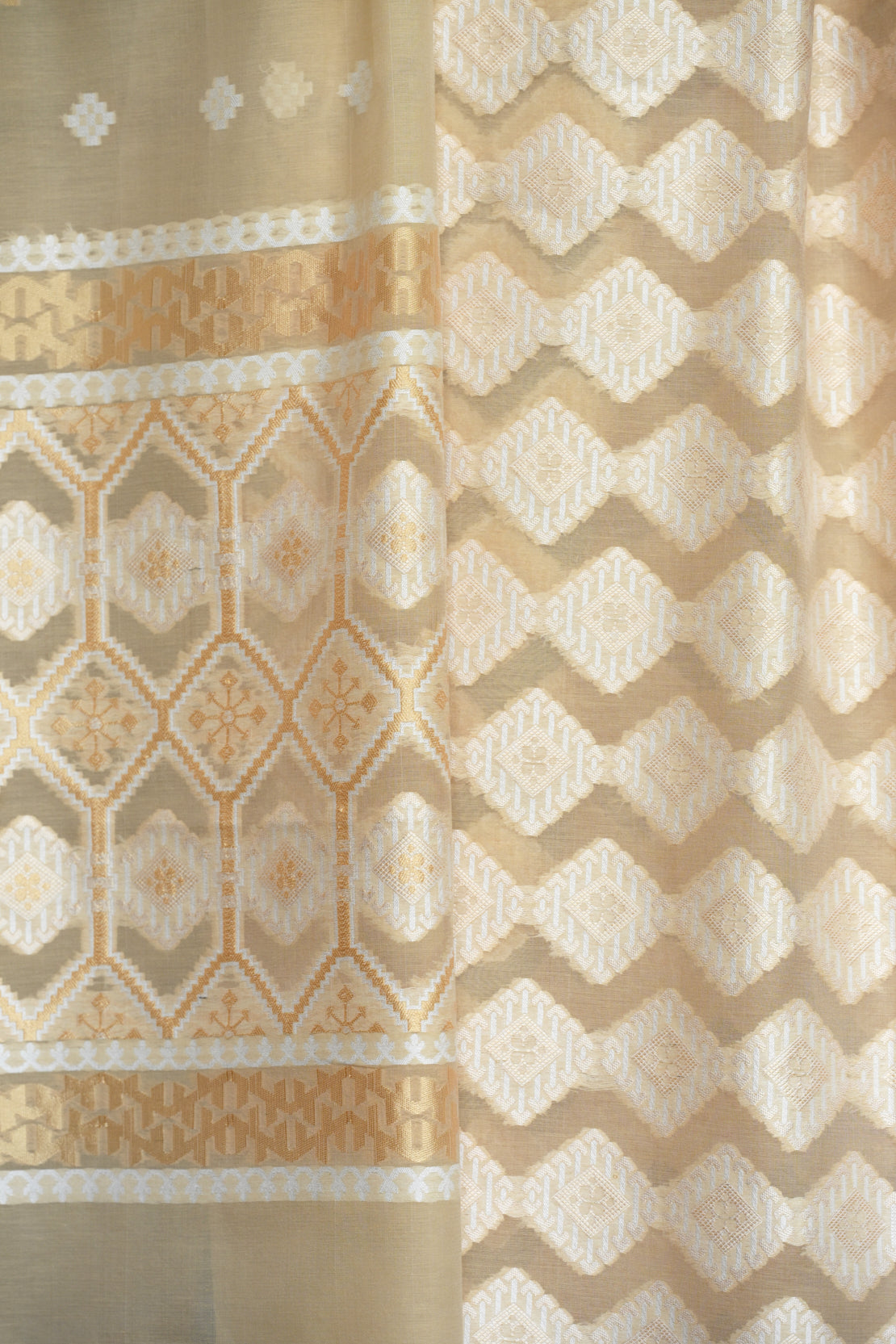 3PC 66. Gold