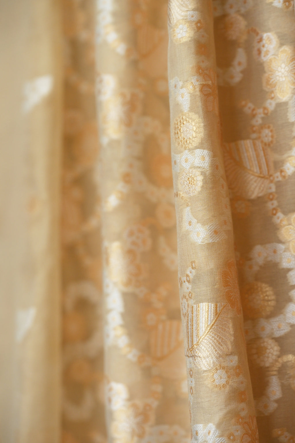 3PC 43. Gold