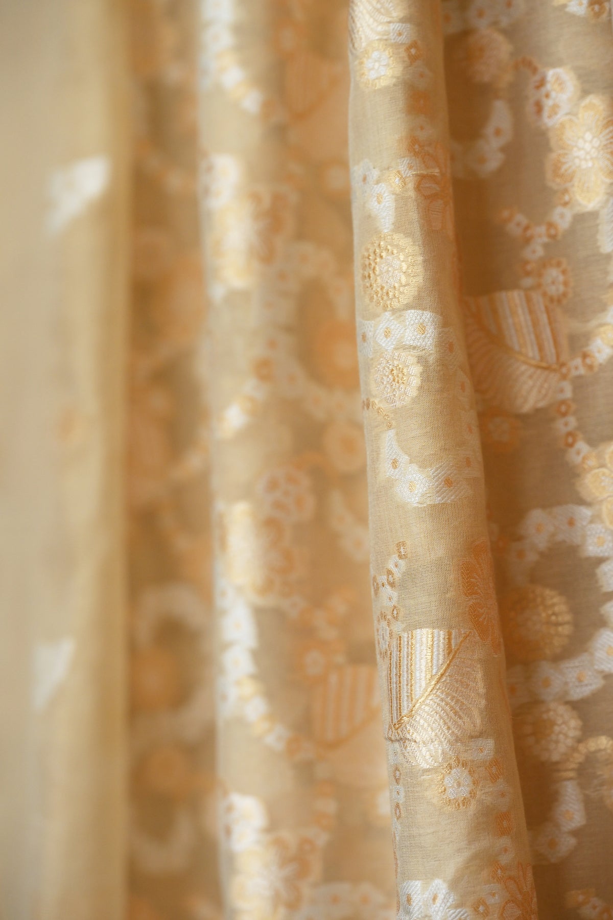 3PC 43. Gold