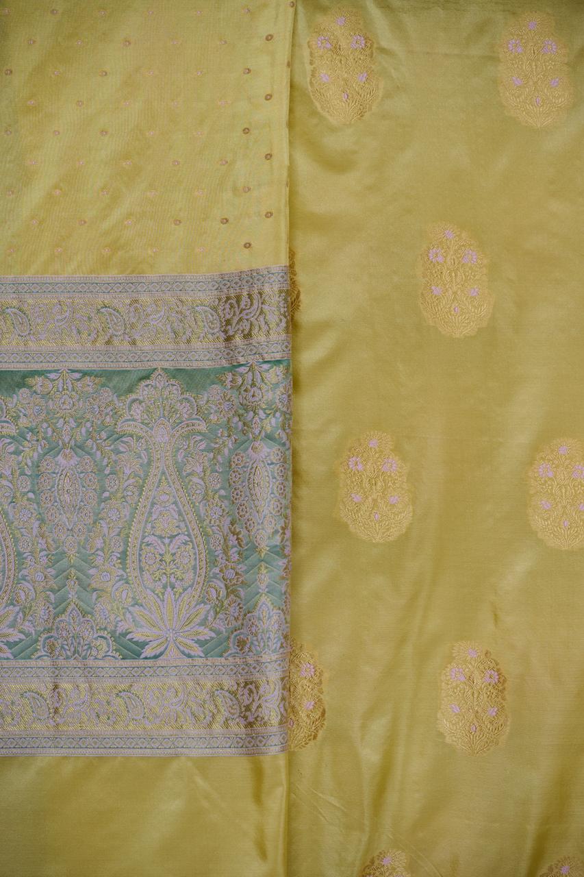 3PC 69. Golden Mist