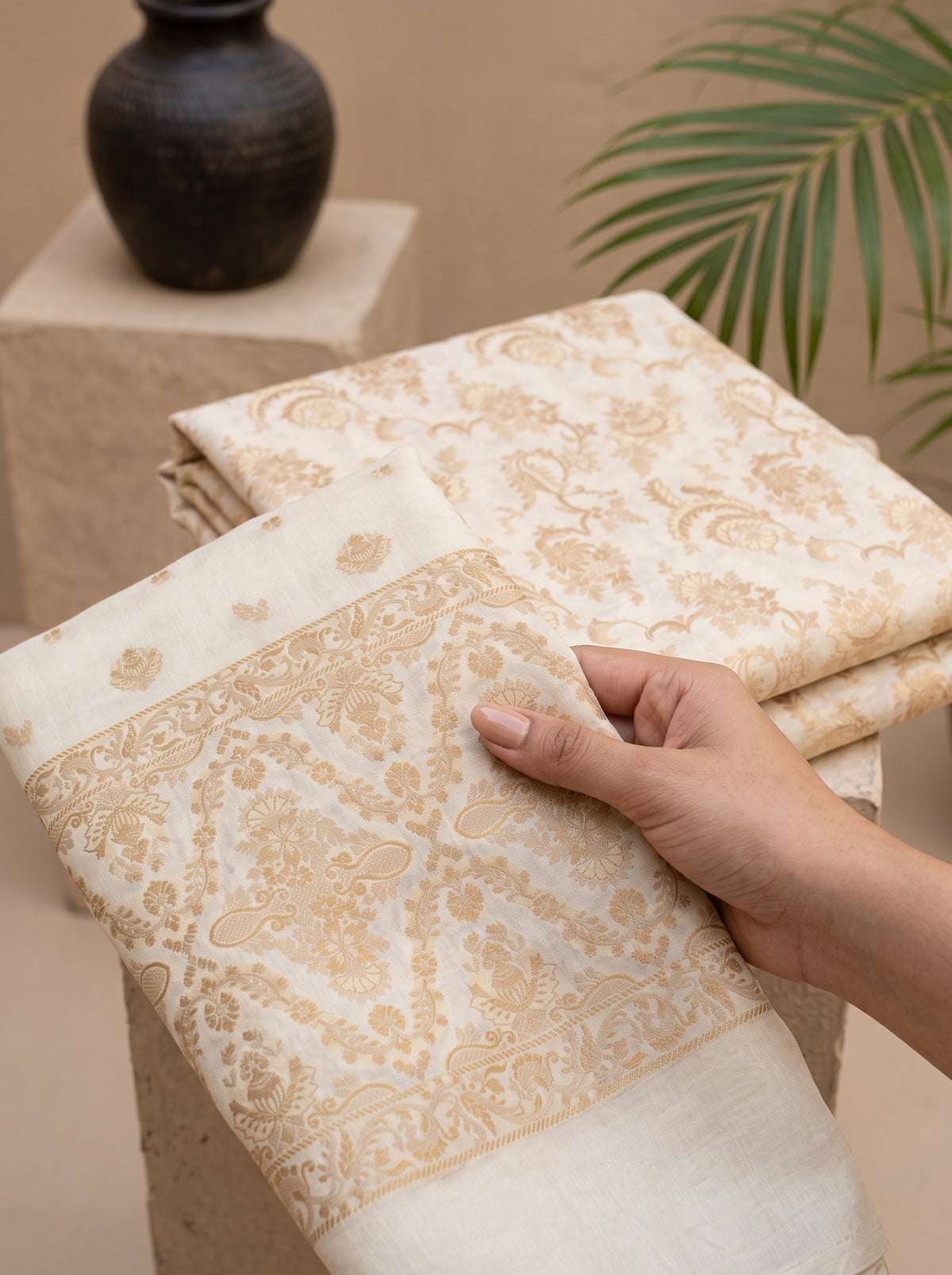 3PC 08. Ivory Gilt